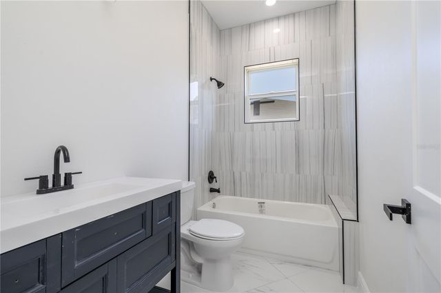 20 PINE HILL LANE, Palm Coast, FL 32164