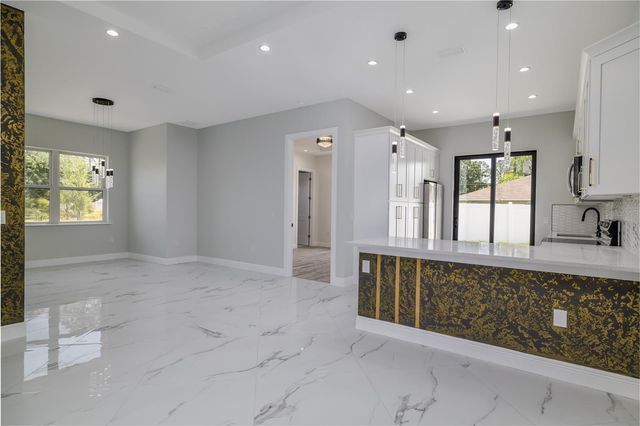 20 PINE HILL LANE, Palm Coast, FL 32164