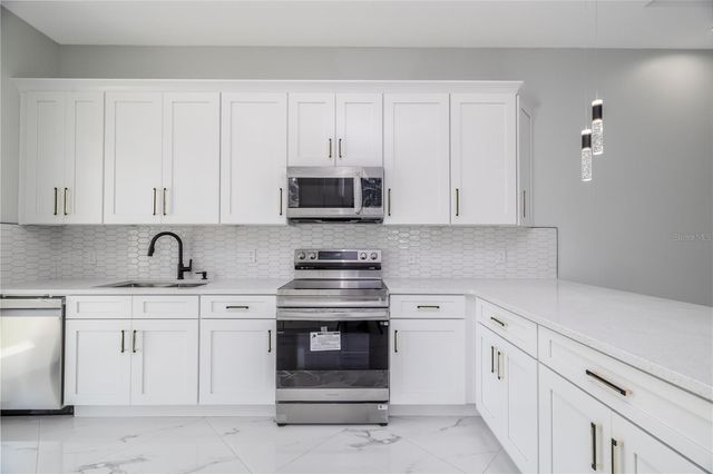 20 PINE HILL LANE, Palm Coast, FL 32164