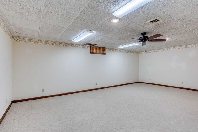 12400 E Lynne, Wichita, KS 67207