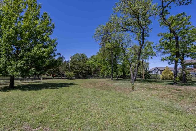 12400 E Lynne, Wichita, KS 67207