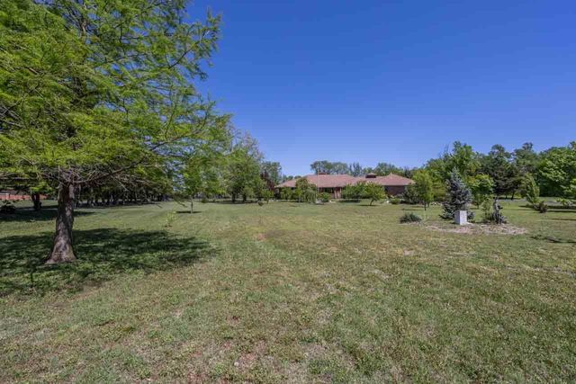 12400 E Lynne, Wichita, KS 67207