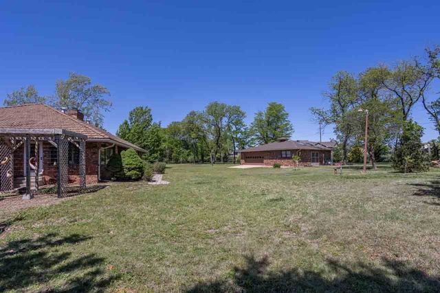 12400 E Lynne, Wichita, KS 67207