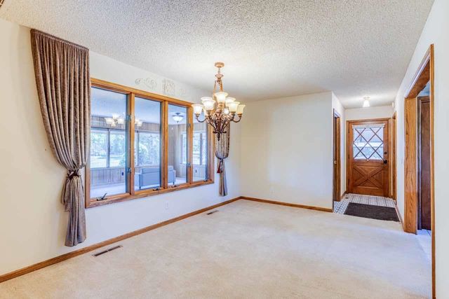 12400 E Lynne, Wichita, KS 67207
