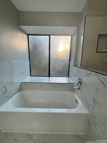 11858 Amy Frances, San Antonio, TX 78253