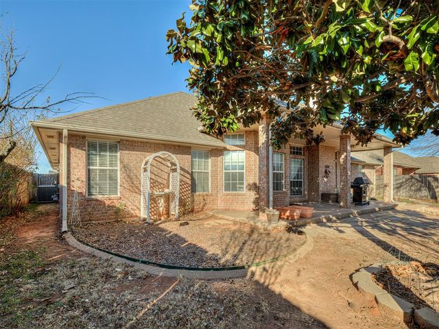 4012 Morningstar Drive, Yukon, OK 73099