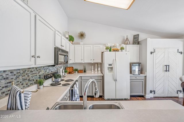 2082 E SAN TAN Court, Gilbert, AZ 85296