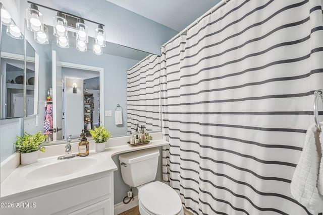 2082 E SAN TAN Court, Gilbert, AZ 85296