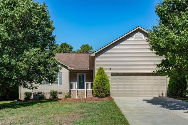 2465 Featherstone Court, Trinity, NC 27370