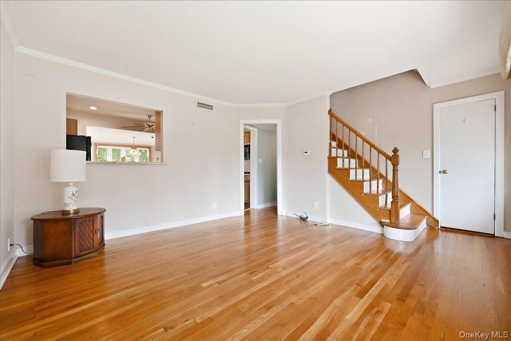 303 Caroline Avenue, Garden City South, NY 11530 — photo 4