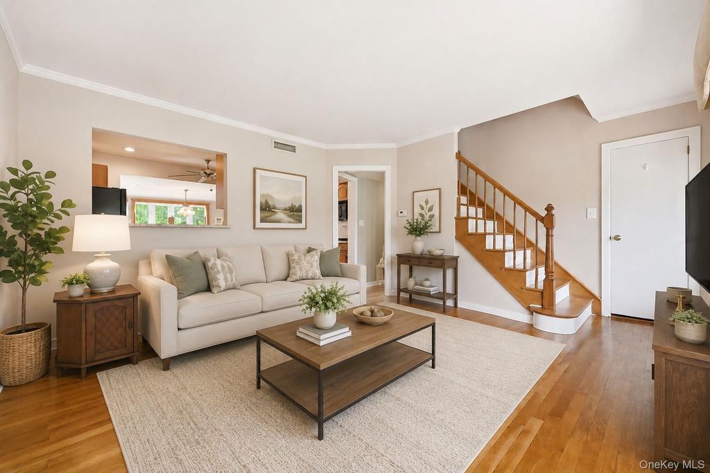 303 Caroline Avenue, Garden City South, NY 11530 — photo 5