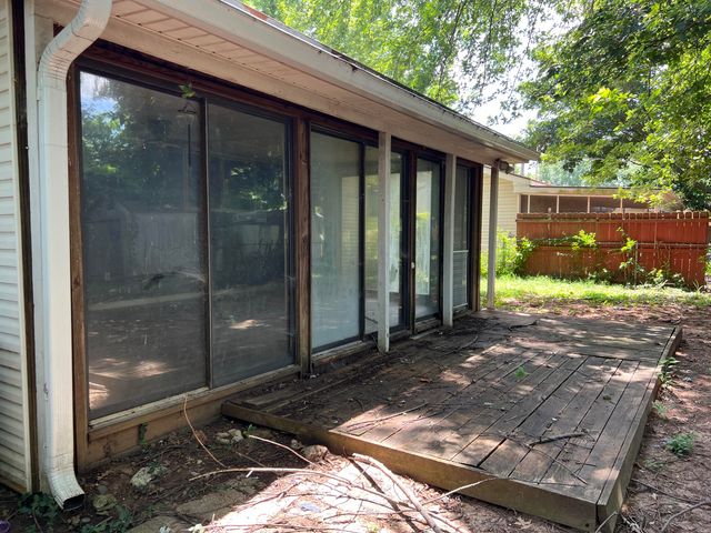1949 S Broadway Avenue, Springfield, MO 65807