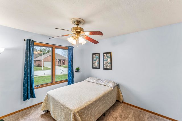 4530 S Shady Lane Court, Springfield, MO 65810