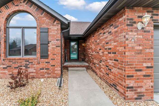 4530 S Shady Lane Court, Springfield, MO 65810