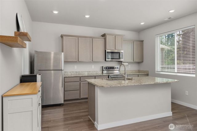 8722 13th Avenue Ct E, Tacoma, WA 98445