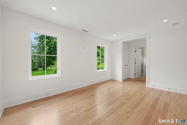 1076 Westover Road, Stamford, CT 06902