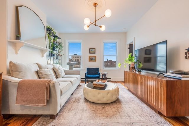 39 Story St 3, Boston, MA 02127