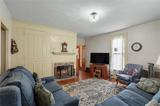 321 N Buckner Tarsney Road, Buckner, MO 64016
