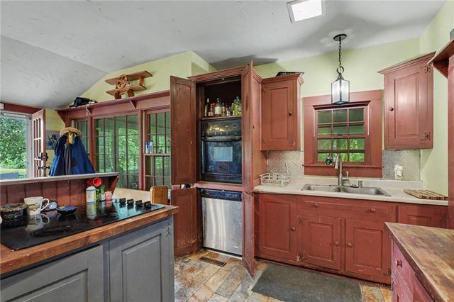 321 N Buckner Tarsney Road, Buckner, MO 64016