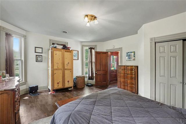 321 N Buckner Tarsney Road, Buckner, MO 64016
