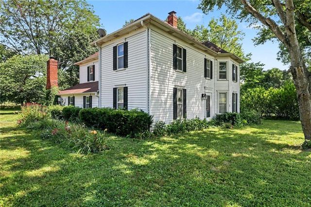 321 N Buckner Tarsney Road, Buckner, MO 64016