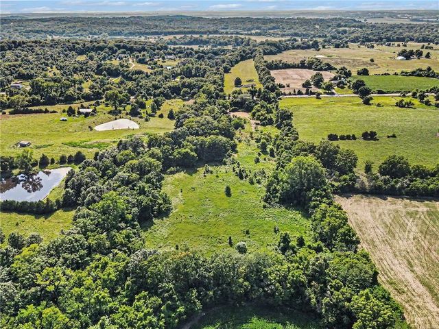 321 N Buckner Tarsney Road, Buckner, MO 64016