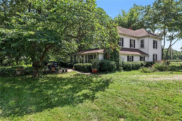 321 N Buckner Tarsney Road, Buckner, MO 64016