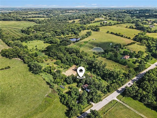 321 N Buckner Tarsney Road, Buckner, MO 64016