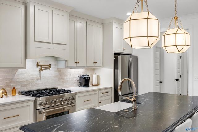 17592 Carillon Drive, Athens, AL 35611