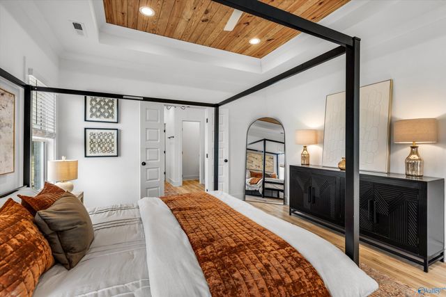 17592 Carillon Drive, Athens, AL 35611