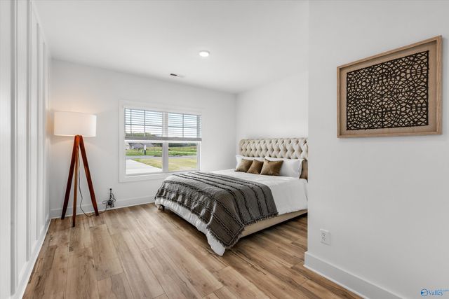 17592 Carillon Drive, Athens, AL 35611