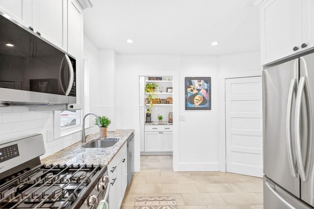 6 Brattle St 6, Arlington, MA 02476