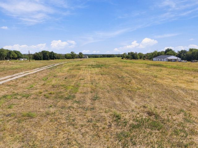 254 N Cooke Road, Ennis, TX 75119
