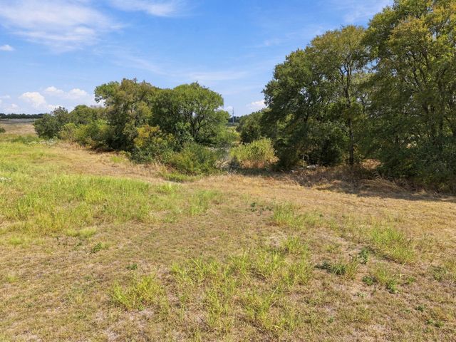 254 N Cooke Road, Ennis, TX 75119