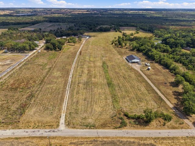 254 N Cooke Road, Ennis, TX 75119
