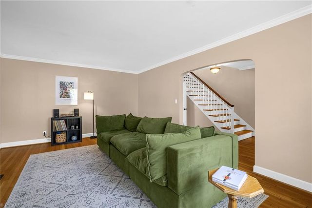 1811 W Friendly Avenue, Greensboro, NC 27403