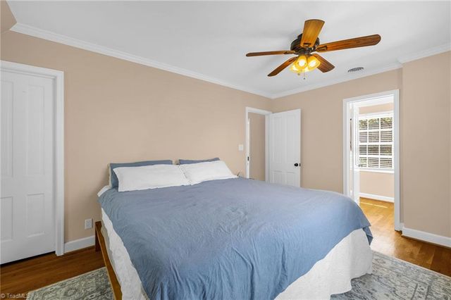 1811 W Friendly Avenue, Greensboro, NC 27403