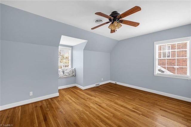 1811 W Friendly Avenue, Greensboro, NC 27403