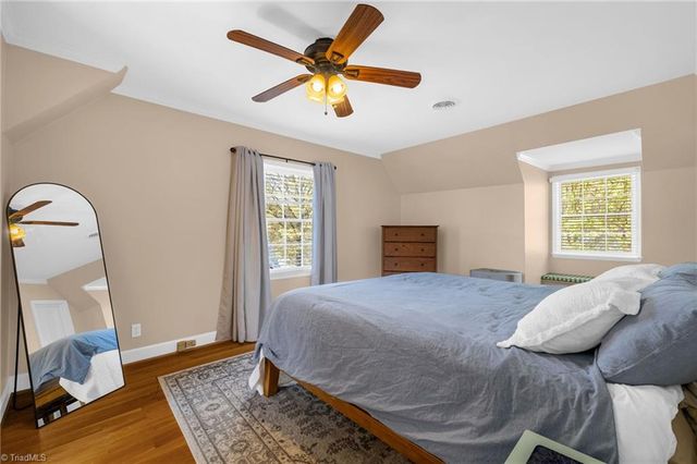 1811 W Friendly Avenue, Greensboro, NC 27403