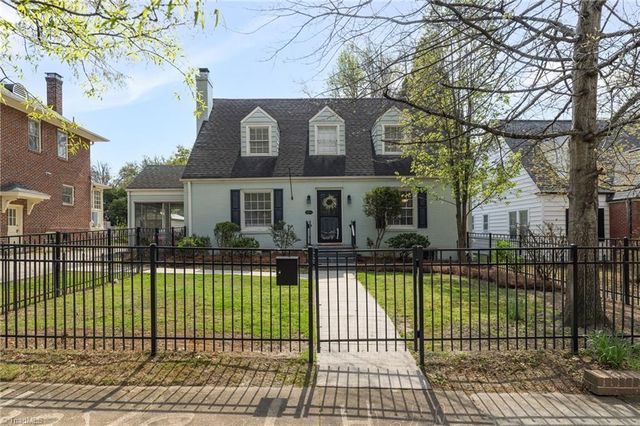 1811 W Friendly Avenue, Greensboro, NC 27403