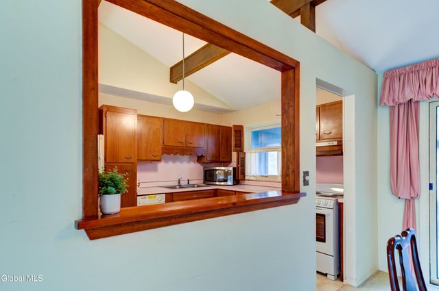 102 Rapple Drive, Colonie, NY 12205