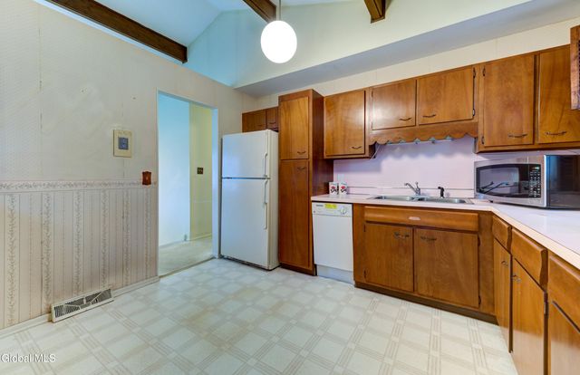 102 Rapple Drive, Colonie, NY 12205