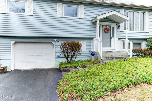 102 Rapple Drive, Colonie, NY 12205