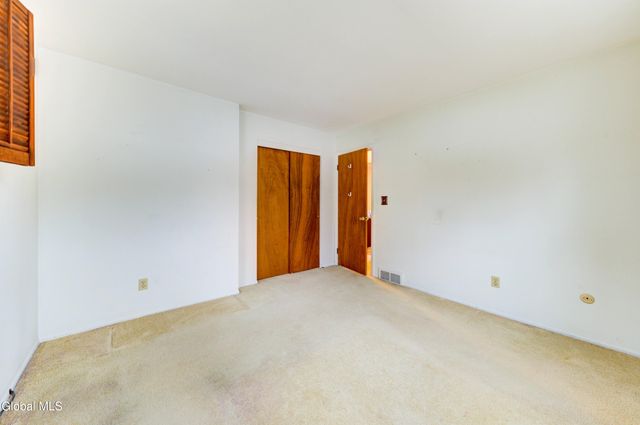 102 Rapple Drive, Colonie, NY 12205