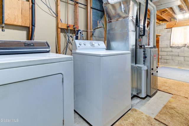 102 Rapple Drive, Colonie, NY 12205