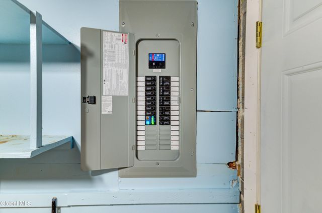 102 Rapple Drive, Colonie, NY 12205