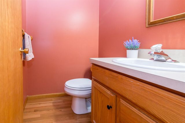 327 Cottonwood Lane, Saline, MI 48176