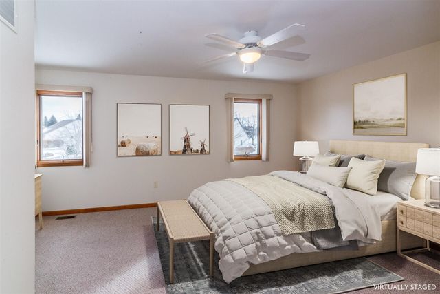 327 Cottonwood Lane, Saline, MI 48176