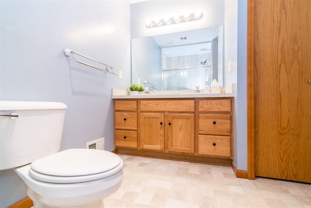 327 Cottonwood Lane, Saline, MI 48176