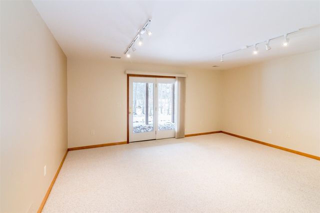 327 Cottonwood Lane, Saline, MI 48176